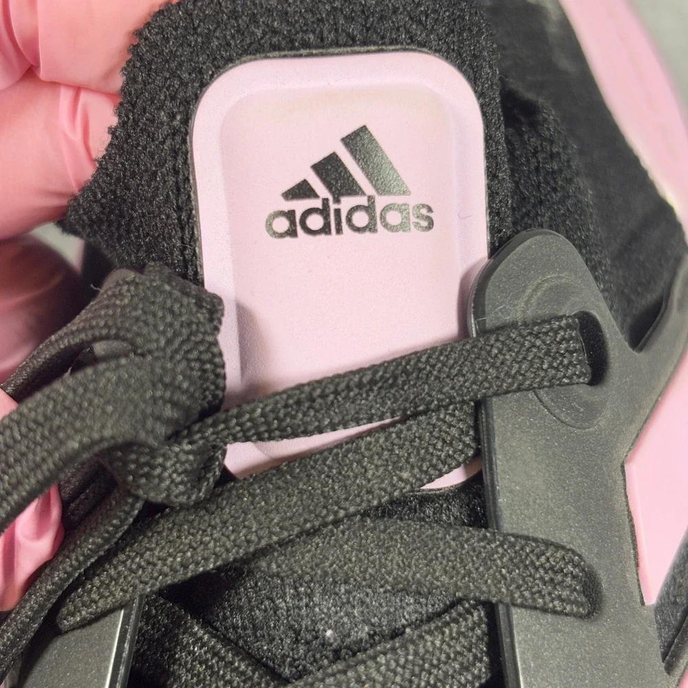 Adidas Ultraboost 22 Womens Size 8 Black Pink Running Shoes Sneakers HP2480